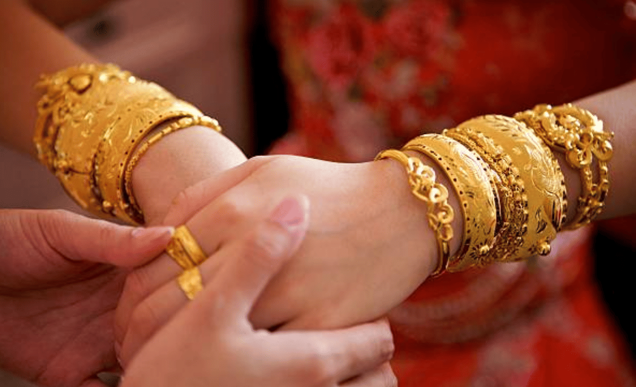 Gold Rate: ആശ്വാസമായി, സ്വർണം താഴേക്ക്; വില കുറഞ്ഞു, വെള്ളിയിലും മാറ്റം