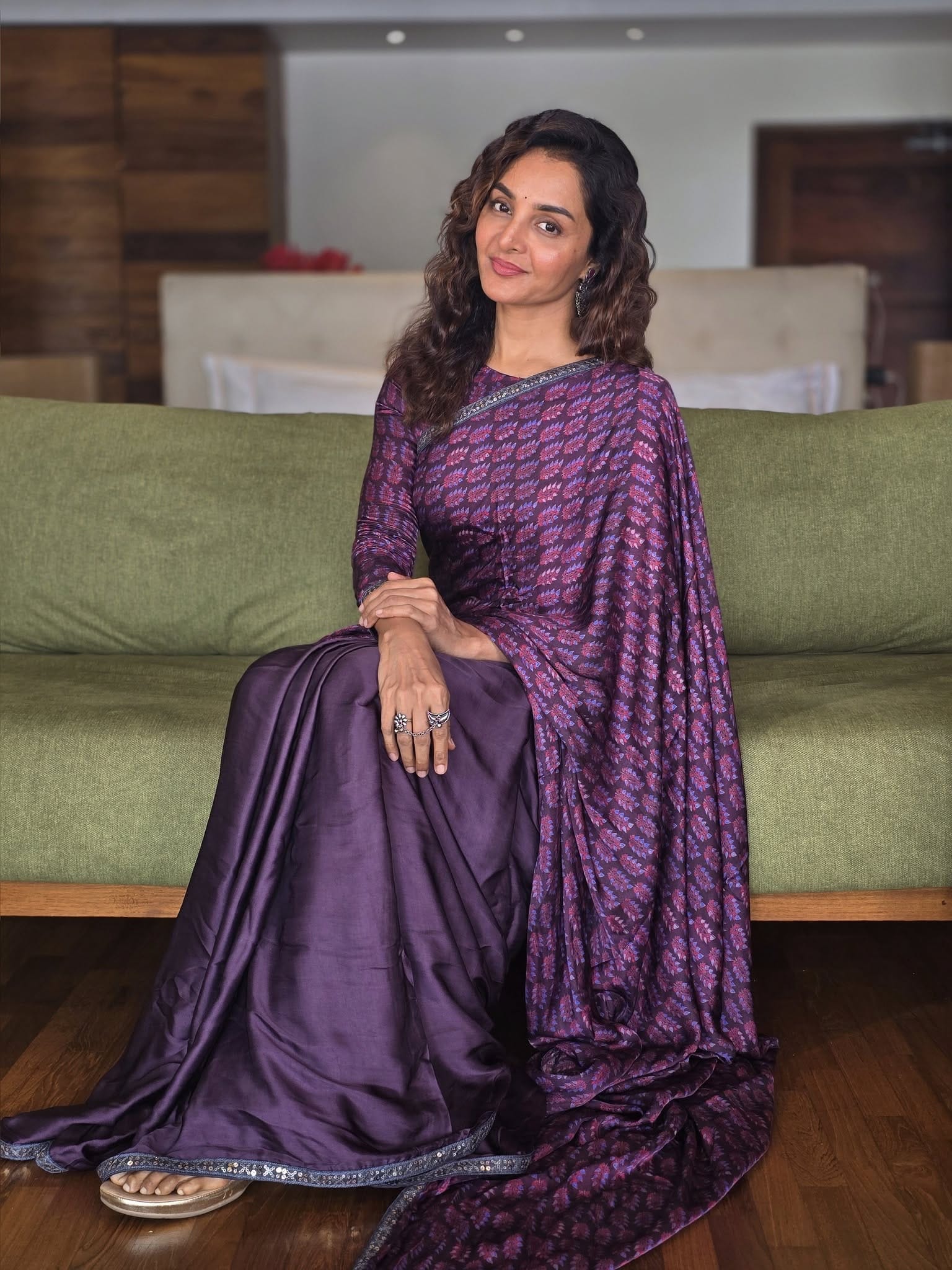 വളരെ അപ്രതീക്ഷിതമായി എനിക്കൊരു ആശംസ ലഭിച്ചു. അത് നടി മഞ്ജു വാര്യരുടെ കോളായിരുന്നു. വിവാഹത്തിന്റെ തലേ ദിവസം മഞ്ജു ചേച്ചി വിളിച്ചു. ഹൃദയം നിറഞ്ഞ സന്തോഷത്തോടെ ഞങ്ങൾക്ക് ആശംസകൾ അറിയിച്ചു എന്ന് ആര്യ പറഞ്ഞു.
