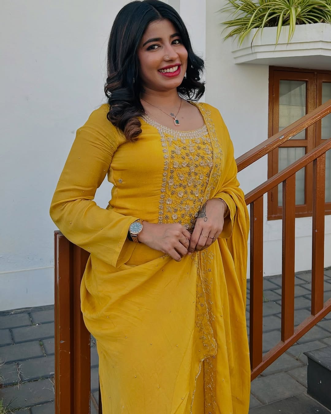 അതുകൊണ്ട് തന്നെ വീടിനകത്തും പുറത്തുമുള്ളവര്‍ മസ്‍താനിയുടെ പുറത്താകല്‍ വലിയ രീതിയില്‍ ആഘോഷിച്ചിരുന്നു. ഇതിനു പിന്നാലെ താൻ ബിഗ് ബോസില്‍ നിന്ന് പുറത്തായിരിക്കുകയാണെന്നും താൻ എല്ലാ എപ്പിസോഡും കണ്ടതിന് ശേഷം അതിനനുസരിച്ച് എല്ലാ ചോദ്യങ്ങള്‍ക്കും മറുപടി പറയുന്നതായിരിക്കുമെന്ന് മസ്താനി വെളിപ്പെടുത്തിയിരുന്നു.
