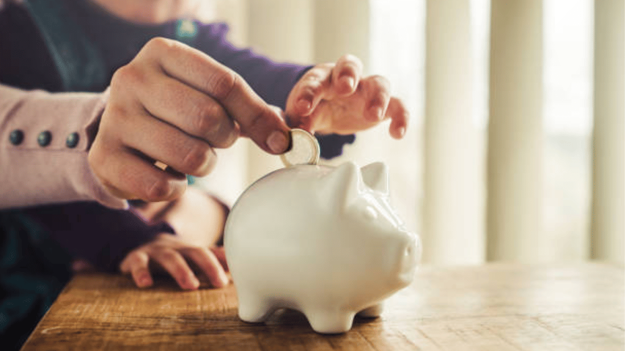 Gen Z vs Millennial: ജെൻ സിയോ, മിലേനിയൽസോ; പണം സമ്പാദിക്കാൻ മിടുക്കർ ആര്?