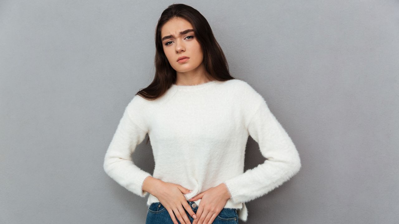 പ്രമേഹമുള്ളവർക്കും മൂത്രത്തിന്റെ ഉത്പാദനം കൂടുതലായിരിക്കും. രക്തത്തിലെ പഞ്ചസാരയുടെ അളവ് കൂടുന്ന സമയത്ത് ശരീരം ഗ്ലൂക്കോസ് പുറന്തള്ളാൻ ശ്രമിക്കുന്നതും. ഇത് മൂത്രത്തിന്റെ അളവ് കൂട്ടുന്നു. (Image Credits: Freepik)