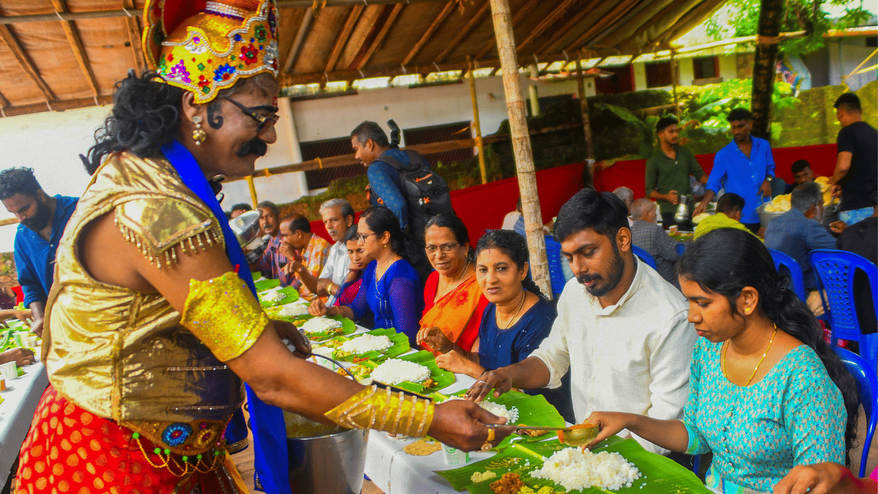 ഐശ്വര്യത്തിന്റെയും സമ്പൽസമൃദ്ധിയുടെയും പൊന്നോണം വരവായി, എല്ലാവർക്കും ഹൃദയം നിറഞ്ഞ ഓണാശംസകൾ, എല്ലാവർക്കും സന്തോഷം നിറഞ്ഞ ഒരു വർഷം ആശംസിക്കുന്നു. (Image Credit: PTI)