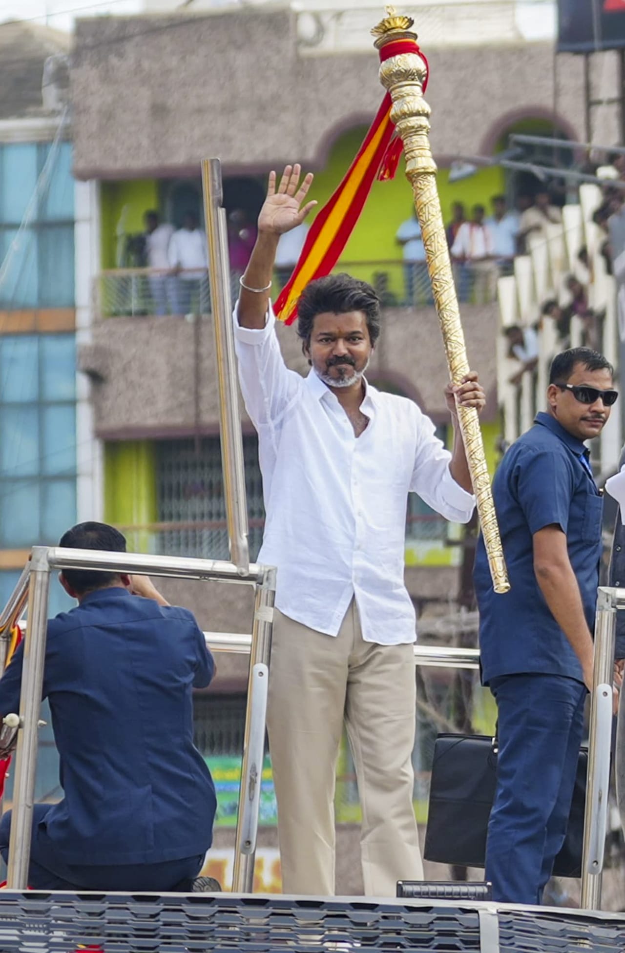 തമിഴ്നാട്ടിലെ കരൂരിലുണ്ടായ ടിവികെ റാലിയ്ക്കിടയിൽ തിക്കിലും തിരക്കിലും പെട്ട് 39 പേർ മരിച്ച സംഭവത്തിൽ ടിവികെ അധ്യക്ഷനും നടനുമായ വിജയ്‌ക്കെതിരെ ശക്തമായ പ്രതിഷേധമാണ് രാജ്യത്തിന്റെ വിവിധ ഭാ​ഗങ്ങളിൽ നിന്ന് ഉയരുന്നത്. (Image Credits:InstagramPTI)