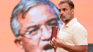 Rahul Gandhi: വോട്ടുകളില്ലാതാക്കാന്‍ ഗൂഢാലോചന നടക്കുന്നു; വോട്ടുകൊള്ളയ്ക്ക് സഹായം ചെയ്യുന്നത് തെരഞ്ഞെടുപ്പ് കമ്മീഷന്‍: രാഹുല്‍ ഗാന്ധി