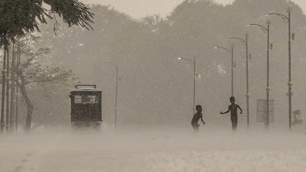 Kerala Rain Alert: എറണാകുളം മുതല്‍ കാസര്‍ഗോഡ് വരെ ശക്തമായ മഴ; ജാഗ്രത പാലിക്കാം