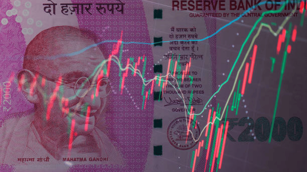 ഓഹരി വിപണിയിൽ വീഴ്ച സംഭവിക്കുമ്പോഴെല്ലാം നിങ്ങളുടെ നിക്ഷേപം വർദ്ധിപ്പിക്കുക. ഓഹരി വിപണിയിൽ നിന്നുള്ള വരുമാനത്തിന്റെ ഒരു ഭാഗം സുരക്ഷിത നിക്ഷേപമായി മറ്റൊരിടത്ത് വയ്ക്കുക. നിക്ഷേപിക്കുന്നതിന് മുമ്പ് സാമ്പത്തിക ഉപദേഷ്ടാവിന്റെ സഹായം സ്വീകരിക്കുന്നത് നല്ലത്. (Image Credit: Getty Images)