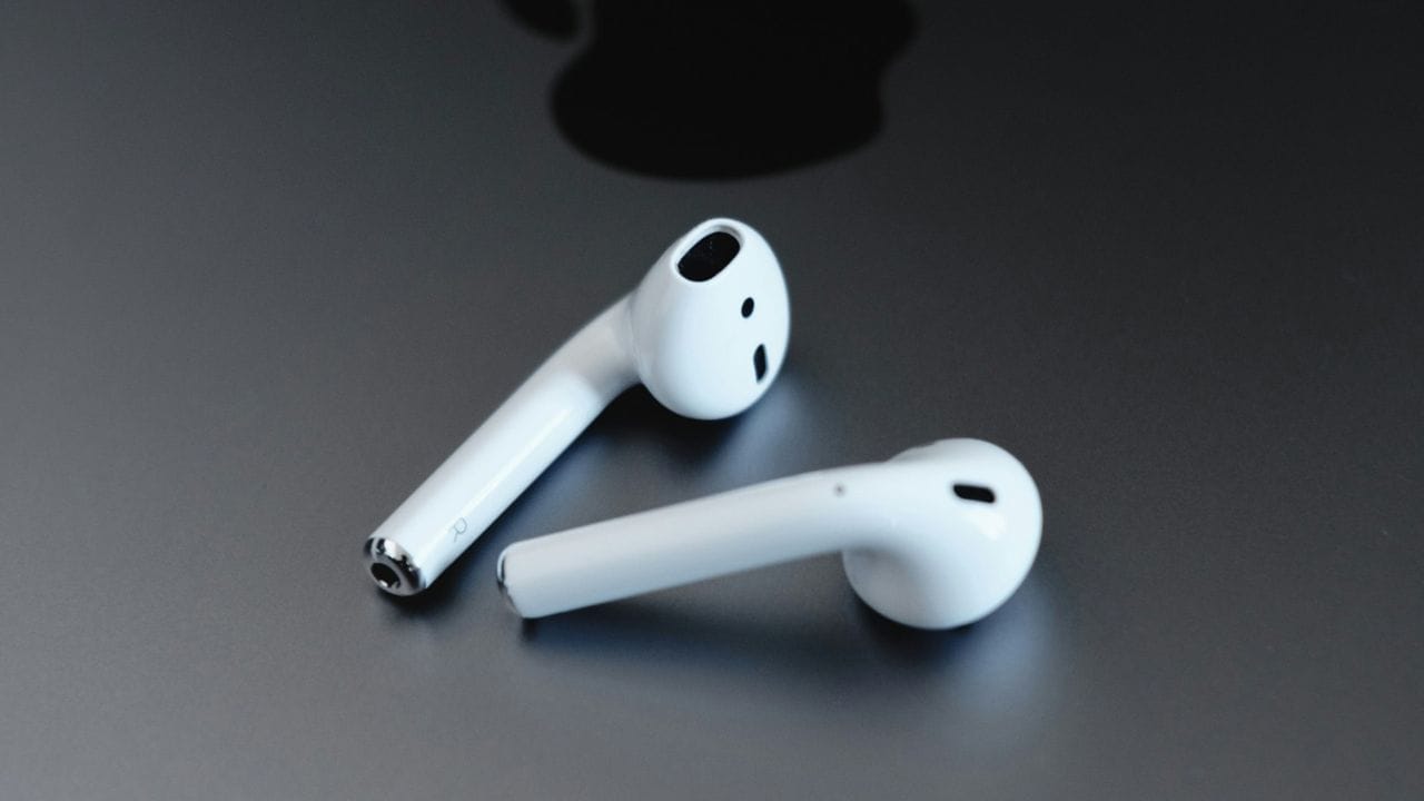 ഈ പ്രശ്‌നങ്ങൾ ഒഴിവാക്കാൻ, ആൽക്കഹോൾ വൈപ്പുകൾ ഉപയോഗിച്ച് ഇയർബഡുകൾ പതിവായി വൃത്തിയാക്കുക. കൂടാതെ, ഇയർബഡുകൾ മറ്റുള്ളവരുമായി പങ്കിടുന്നത് പൂർണ്ണമായും ഒഴിവാക്കുക.