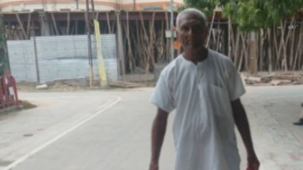 Ayodhya Ram Temple: അയോധ്യ രാമക്ഷേത്രത്തിലേക്ക് 1338 കിലോമീറ്റർ നടന്ന് 73 വയസുകാരൻ; നടന്നെത്തിയത് 40 ദിവസം കൊണ്ട്