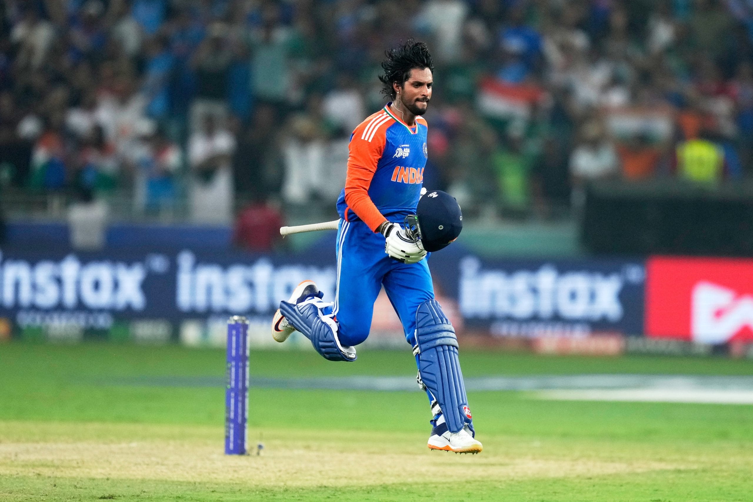 ഏഷ്യാ കപ്പിലെയും ഓസ്ട്രേലിയ എയ്ക്കെതിരായ ഏകദിനത്തിലും നടത്തിയ പ്രകടനങ്ങളാണ് തിലക് വർമ്മയ്ക്ക് തുണയായത്. ഏഷ്യാ കപ്പ് ഫൈനലിൽ ടീമിനെ വിജയത്തിലേക്ക് നയിച്ച ഇന്നിംഗ്സ്. ഫൈനലിൽ പുറത്താവാതെ 69 റൺസ് നേടി തിലക് ടീമിനെ വിജയിപ്പിച്ചിരുന്നു.
