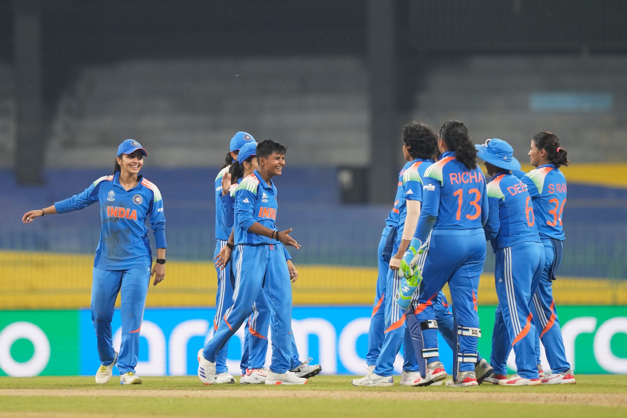 ഏഷ്യൻ ടീമുകളെപ്പോലെയല്ല, ഇന്ത്യയുടെ ഇനിയുള്ള എതിരാളികൾ വളരെ കരുത്തരാണ്. ഒക്ടോബർ 9ന് ദക്ഷിണാഫ്രിക്കക്കെതിരെയാണ് ഇന്ത്യയുടെ അടുത്ത മത്സരം. വിശാഖപട്ടണത്തെ ഡോ.വൈ എസ് രാജശേഖര റെഡ്ഡി സ്റ്റേഡിയത്തിൽ വൈകിട്ട് മൂന്നിന് കളി ആരംഭിക്കും.
