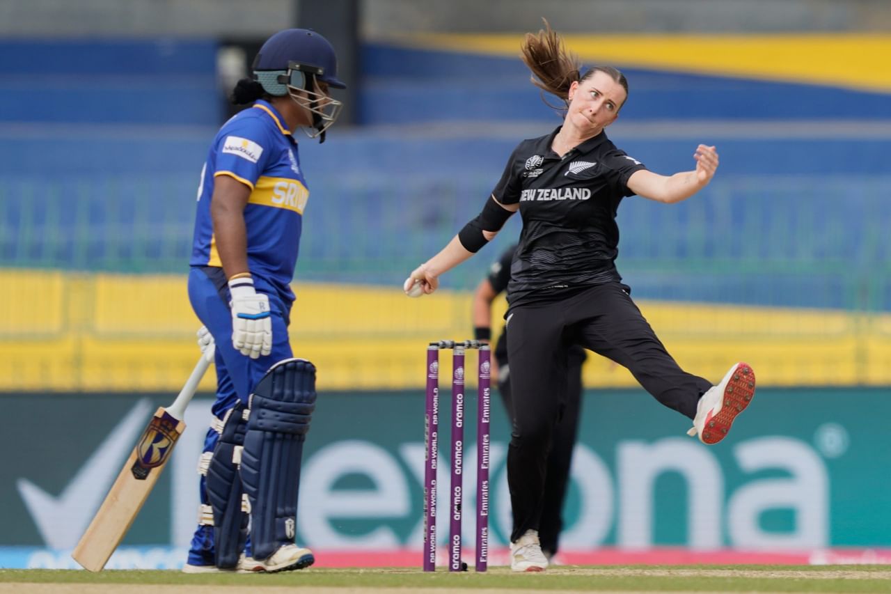 മഴയിൽ കളി ഉപേക്ഷിച്ചത് ന്യൂസീലൻഡിന് കനത്ത തിരിച്ചടിയാണ്. മൂന്ന് കളിയിൽ നിന്ന് ഒരെണ്ണം ജയിച്ച ന്യൂസീലൻഡിന് കളി ഉപേക്ഷിച്ചതോടെ നാല് മത്സരങ്ങളിൽ നിന്ന് മൂന്ന് പോയിൻ്റാണ്. ഈ കളി വിജയിച്ചിരുന്നെങ്കിൽ ന്യൂസീലൻഡ് ഇന്ത്യയെ മറികടന്ന് നാലാമത് എത്തുമായിരുന്നു.