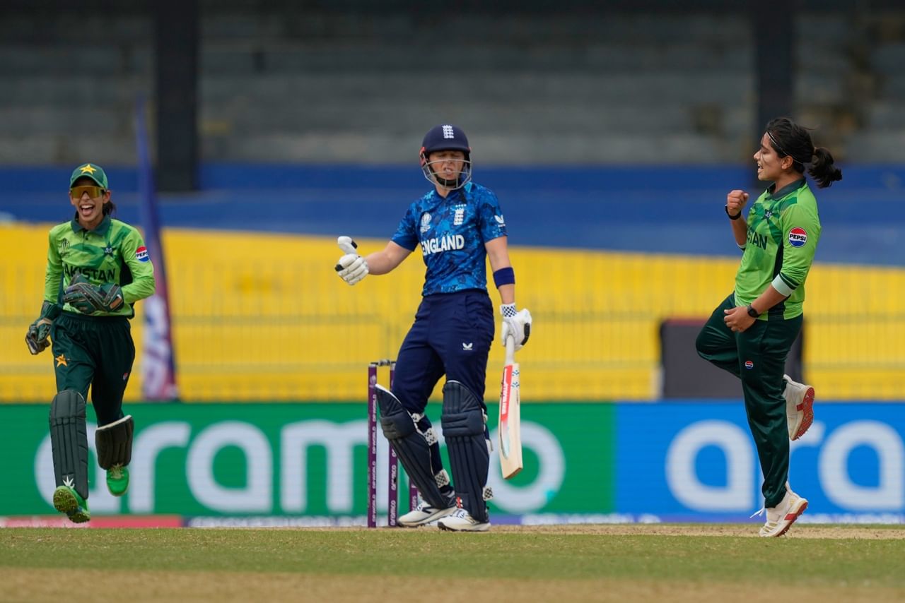 ആകെ എട്ട് മത്സരങ്ങളാണ് ആർ പ്രേമദാസ സ്റ്റേഡിയത്തിൽ നടന്നത്. ഇതിൽ മൂന്ന് മത്സരങ്ങൾ മഴമൂലം ഉപേക്ഷിച്ചു. ഇന്ന് ദക്ഷിണാഫ്രിക്കയും ശ്രീലങ്കയും തമ്മിലുള്ള മത്സരവും മഴ മൂലം തടസപ്പെട്ടിരിക്കുകയാണ്. ഇത് ടീമുകളുടെ സെമിഫൈനൽ സാധ്യതകൾക്കും വിലങ്ങുതടിയാണ്.