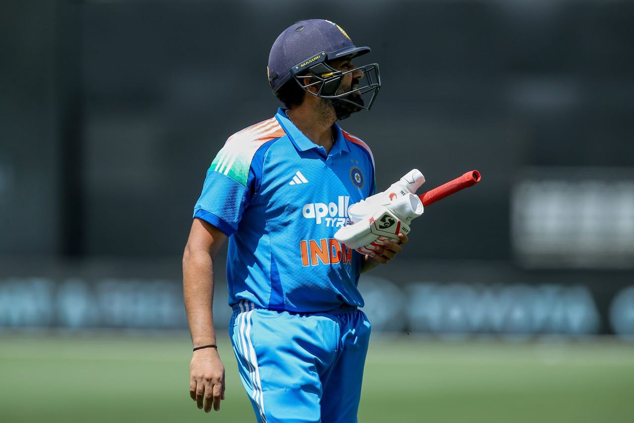 ഇന്ത്യൻ സമയം രാവിലെ 9 മണിക്ക് മത്സരം ആരംഭിക്കും. സ്റ്റാർ ആണ് പരമ്പര സംപ്രേഷണം ചെയ്യുന്നത്. ടെലിവിഷൻ പ്രേക്ഷകർക്ക് സ്റ്റാർ സ്പോർട്സ് ചാനലിൽ മത്സരം കാണാം. ഒടിടി പ്രേക്ഷകർക്ക് ജിയോഹോട്ട്സ്റ്റാർ ആപ്പിലും വെബ്സൈറ്റിലും മത്സരം തത്സമയം കാണാനാവും.