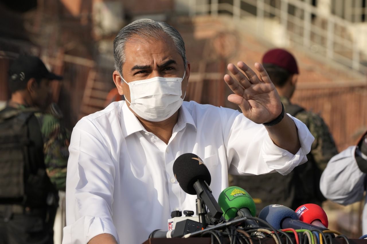 ഹിന്ദുസ്ഥാൻ ടൈംസ് ആണ് വാർത്ത റിപ്പോർട്ട് ചെയ്തത്. ഏഷ്യാ കപ്പ് അവസാനിച്ച് ദിവസങ്ങൾക്കുശേഷം ദുബായിൽ നടന്ന മീറ്റിംഗിനിടെ മൊഹ്സിൻ നഖ്വി സ്വീകരിച്ച നിലപാട് അംഗീകരിക്കാൻ കഴിയാത്തതാണെന്ന് ബിസിസിഐ വൃത്തങ്ങൾ പറഞ്ഞതായി റിപ്പോർട്ടിൽ പറയുന്നു.