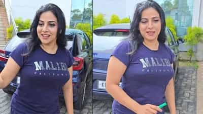 Anna Rajan: അന്ന രാജനോട് ടീ ഷര്‍ട്ടില്‍ ഓട്ടോഗ്രാഫ് ആവശ്യപ്പെട്ടു; ആരാധകൻ ഇങ്ങനൊരു മറുപടി പ്രതീക്ഷിച്ച് കാണില്ല...