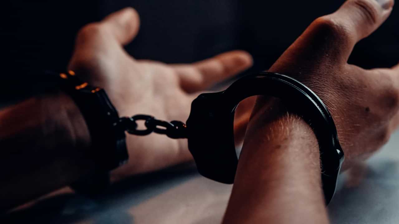 Womens ODI World Cup 2025: ഓസ്ട്രേലിയൻ വനിതാ ലോകകപ്പ് ടീം അംഗങ്ങൾക്കെതിരെ ലൈംഗികാതിക്രമം; ഒരാൾ പിടിയിൽ Womens ODI World Cup 2025: ഓസ്ട്രേലിയൻ വനിതാ ലോകകപ്പ് ടീം അംഗങ്ങൾക്കെതിരെ ലൈംഗികാതിക്രമം; ഒരാൾ പിടിയിൽ