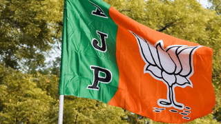 Thrissur Student Missing: തൃശ്ശൂരിൽ പത്താം ക്ലാസുകാരനെ കാണാനില്ല; പോലീസും വനം വകുപ്പും ചേർന്ന് തെരച്ചിൽ