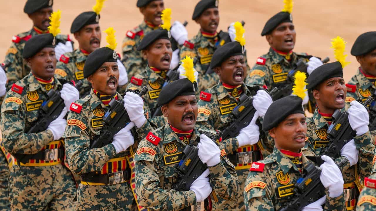 BSF Recruitment 2025: കായിക താരങ്ങൾക്ക് ബോർഡർ സെക്യൂരിറ്റി ഫോഴ്സിൽ തൊഴിലവസരം; വൈകാതെ അപേക്ഷിച്ചോളൂ