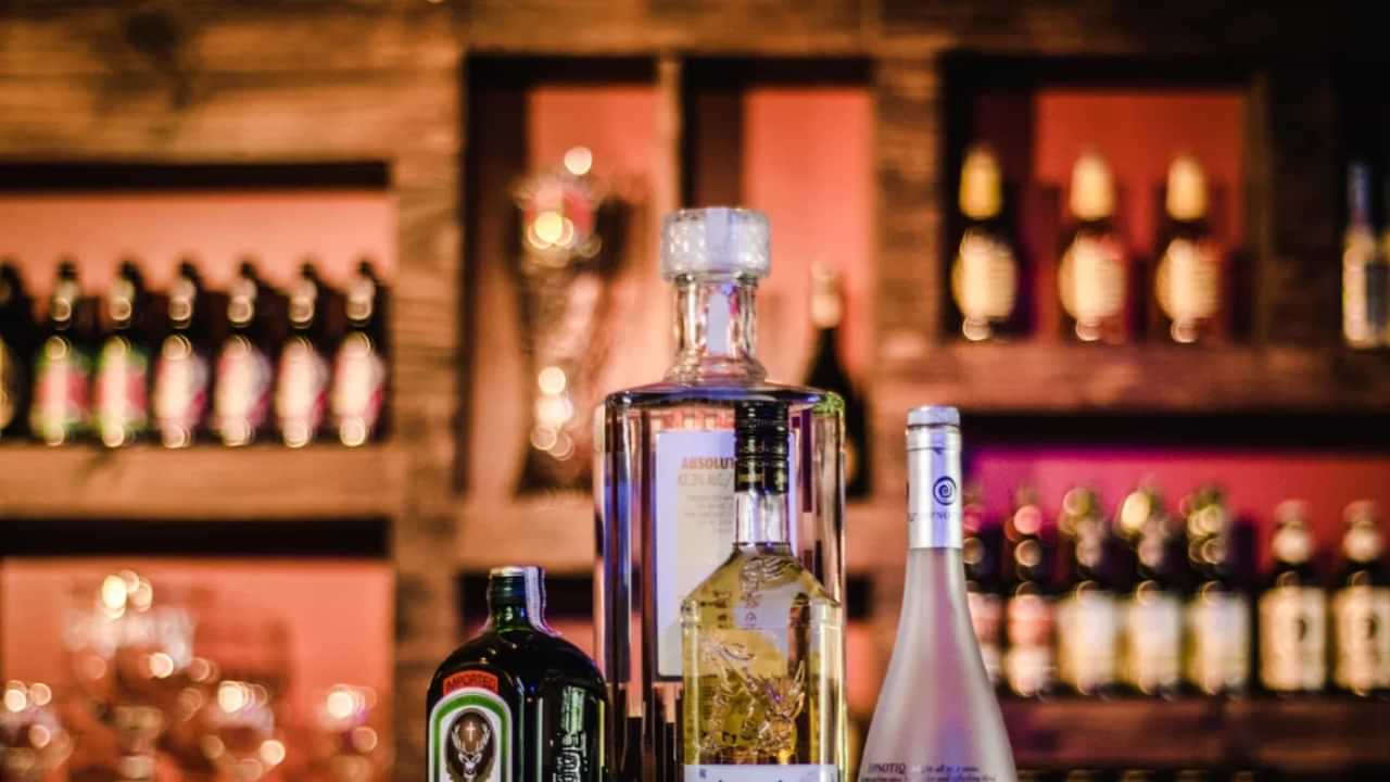 Bevco Holidays November: ഇനി ബെവ്കോയിൽ രണ്ടേ രണ്ട് അവധി ബാക്കി; നവംബറിൽ തുറക്കാത്ത ദിവസങ്ങളുണ്ടോ?