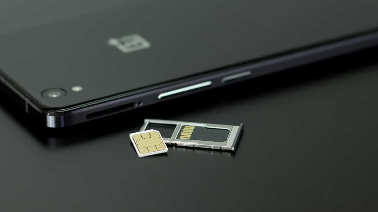 Sim Cards: ഒരാൾക്ക് എത്ര സിം കാർഡ് എടുക്കാം?; രണ്ട് ലക്ഷം രൂപ പിഴയടക്കേണ്ടെങ്കിൽ ഇത് ശ്രദ്ധിച്ചോളൂ
