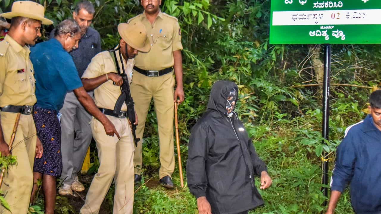 Dharmasthala Case: ധർമ്മസ്ഥല കേസ്; അന്വേഷണം താൽക്കാലികമായി സ്റ്റേ ചെയ്ത് കർണാടക ഹൈക്കോടതി