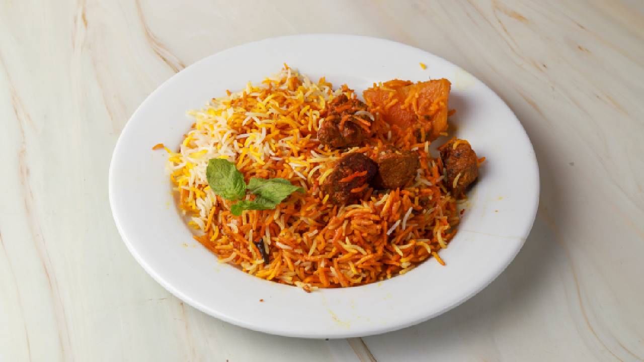 Dindigul Thalappakatti Biryani: കടയുടമ തലപ്പാവണിഞ്ഞതിനാൽ തലപ്പാക്കട്ടി;  സാക്ഷാൽ ദിണ്ടിഗൽ തലപ്പാക്കട്ടി ബിരിയാണിയാണിയുടെ രഹസ്യം ഇതാ