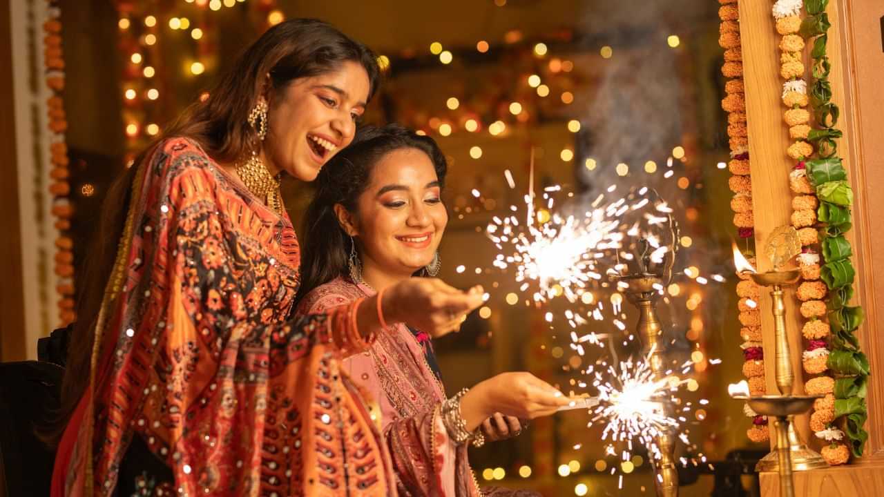 Diwali Holiday: അവധിയുണ്ടോ? തമിഴ്നാട്ടിലെ മലയാളി വിദ്യാർത്ഥികൾക്കും ജീവനക്കാർക്കും ഹാപ്പി ദീപാവലി