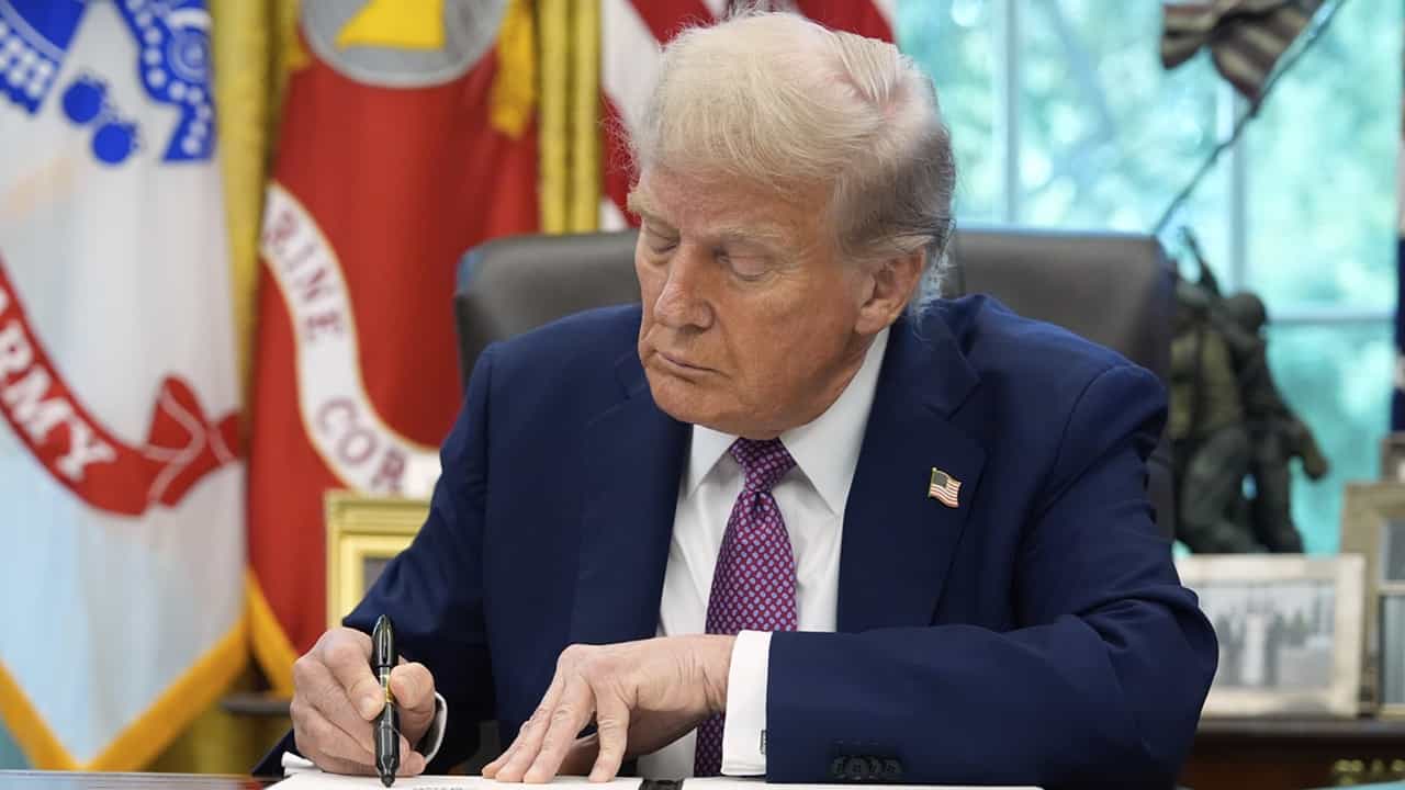 Donald Trump: ഞായറാഴ്ച കരാറിലെത്തണം, ഇല്ലെങ്കില്‍?; ഹമാസിന് ട്രംപിന്റെ അന്ത്യശാസനം