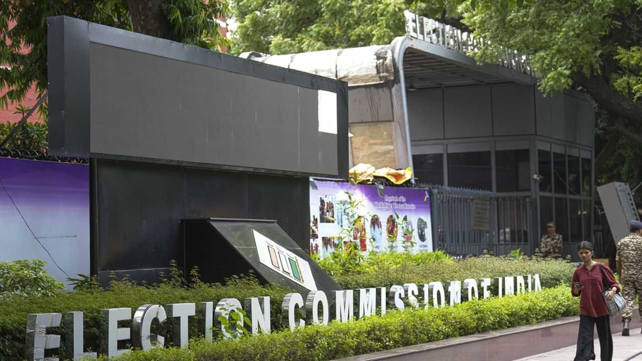 Pan India SIR: കേരളം ഉള്‍പ്പെടെയുള്ള സംസ്ഥാനങ്ങളിലെ എസ്‌ഐആര്‍ ഷെഡ്യൂള്‍ ഉടനറിയാം; തിരഞ്ഞെടുപ്പ് കമ്മീഷന്റെ നിര്‍ണായക വാര്‍ത്താ സമ്മേളനം ഇന്ന്‌