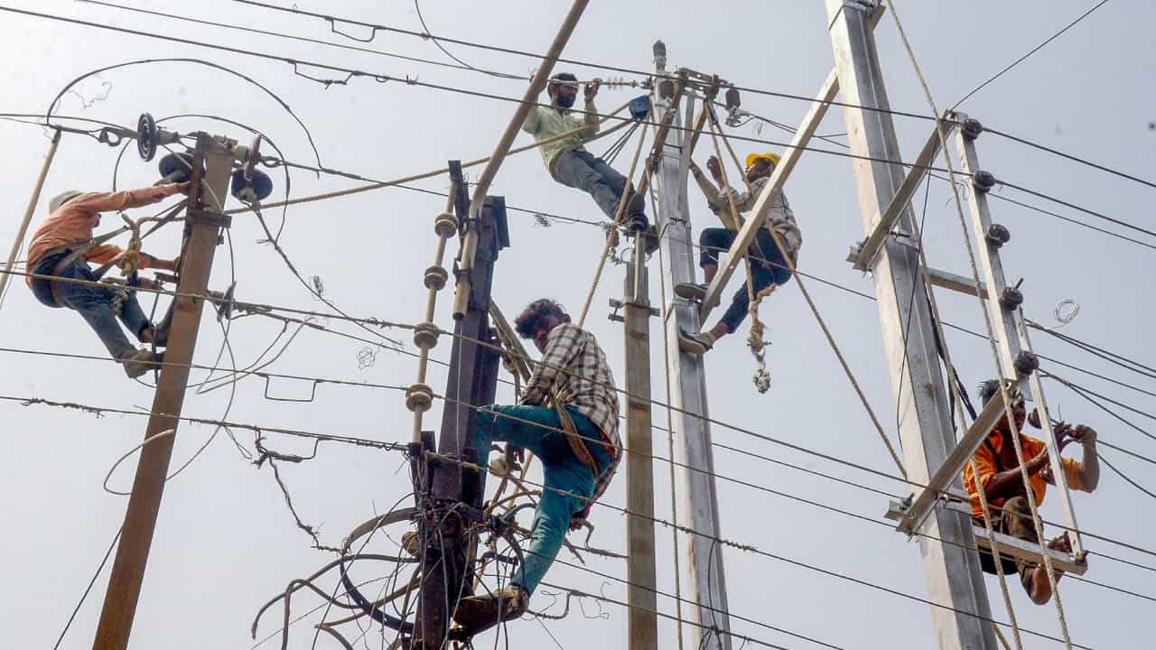 Electricity Outage: അടുത്ത രണ്ട് മാസം കൊച്ചിയിൽ വ്യാപകമായി വൈദ്യുതി മുടങ്ങും; തടസമുണ്ടാവുക ആറ് സബ് സ്റ്റേഷനുകളിൽ