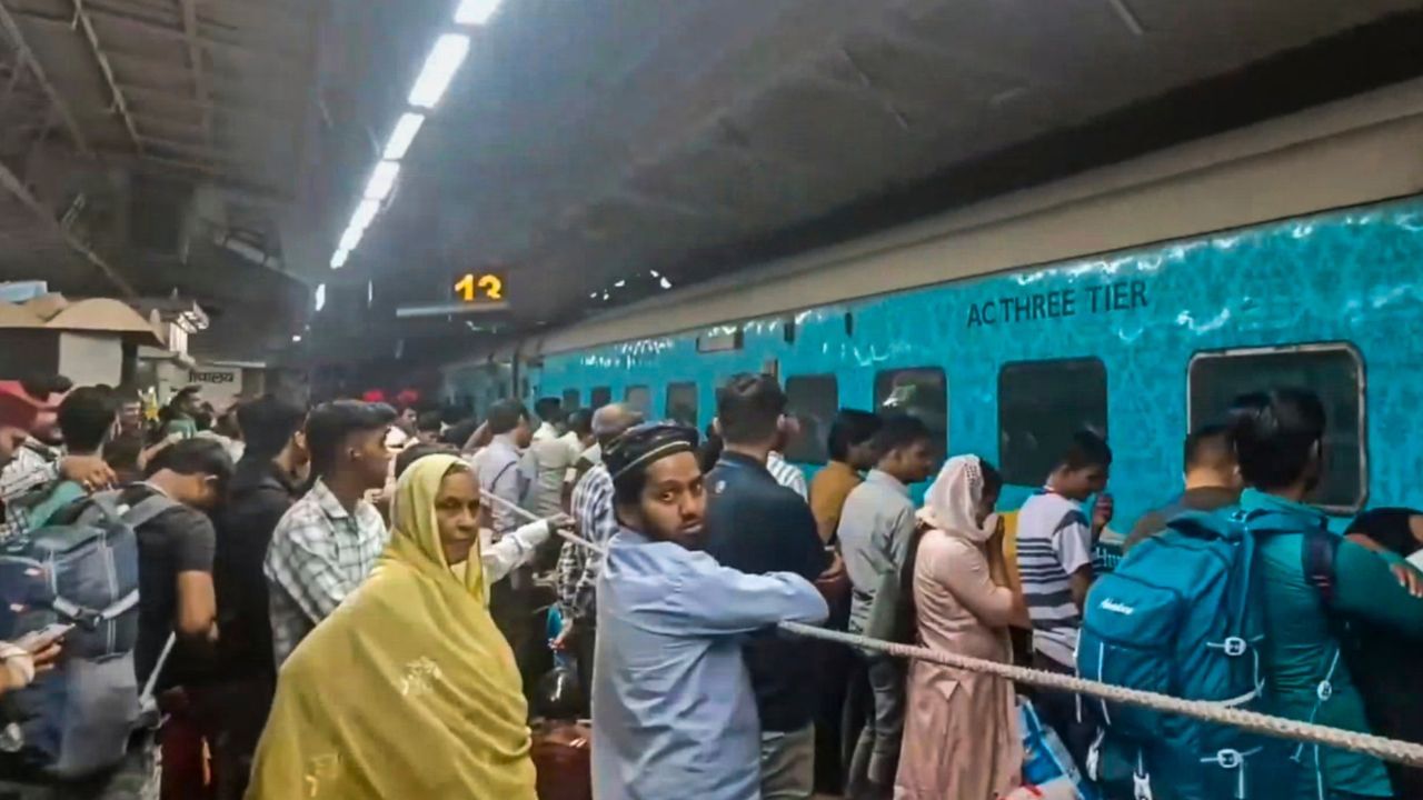 Festive Rush: യാത്രക്കാർ ശ്രദ്ധിക്കുക! ഈ ദിവസങ്ങളിൽ ഡൽഹി റെയിൽവേ സ്റ്റേഷനുകളിൽ പ്ലാറ്റ്‌ഫോം ടിക്കറ്റ് വേണ്ട