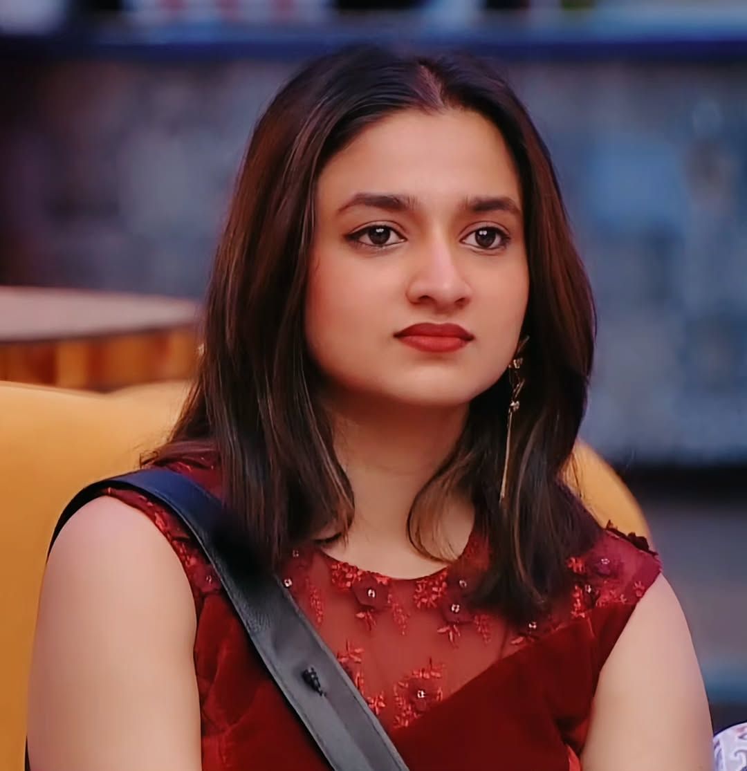 ബിഗ് ബോസ് ഹൗസിൽ ജിസേൽ, ആദില-നൂറ അടുത്ത സുഹൃത്തുക്കൾ ആയിരുന്നില്ല. തുടക്കത്തിൽ സൗഹൃദമുണ്ടായിരുന്നെങ്കിലും പിന്നീടിവർ അകലം പാലിക്കുന്ന കാഴ്ചയാണ് കണ്ടത്. ഇവർ തമ്മിലുള്ള ചില അസ്വാരസ്യങ്ങളും സോഷ്യൽ മീഡിയയിൽ ചർച്ചയായിരുന്നു. വീട്ടിനകത്ത് പലപ്പോഴും അനുമോളും ജിസേലും വഴക്ക് ഇടുമ്പോൾ അനുമോൾക്കൊപ്പമാണ് ആദിലയും നൂറയും നിന്നത്.