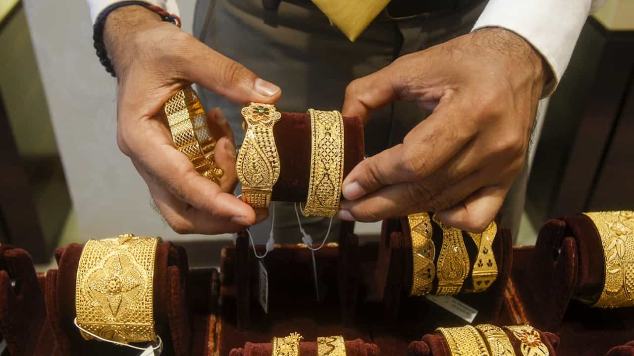 Kerala Gold Price: പൊന്ന് വീണ്ടും പിണങ്ങി, സ്വര്‍ണവില വീണ്ടും ഉയരങ്ങളിലേക്ക്; പണി തന്നത് ഫെഡ് റിസര്‍വ്‌