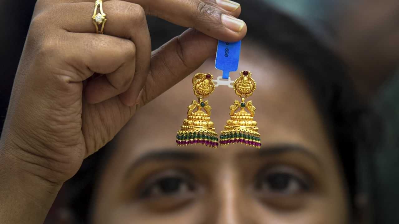 Kerala Gold Price: സ്വര്‍ണവില 97,000 കടന്നു; കുതിപ്പ് ഇനിയും തുടരും; ഒരു ലക്ഷം ഉടന്‍