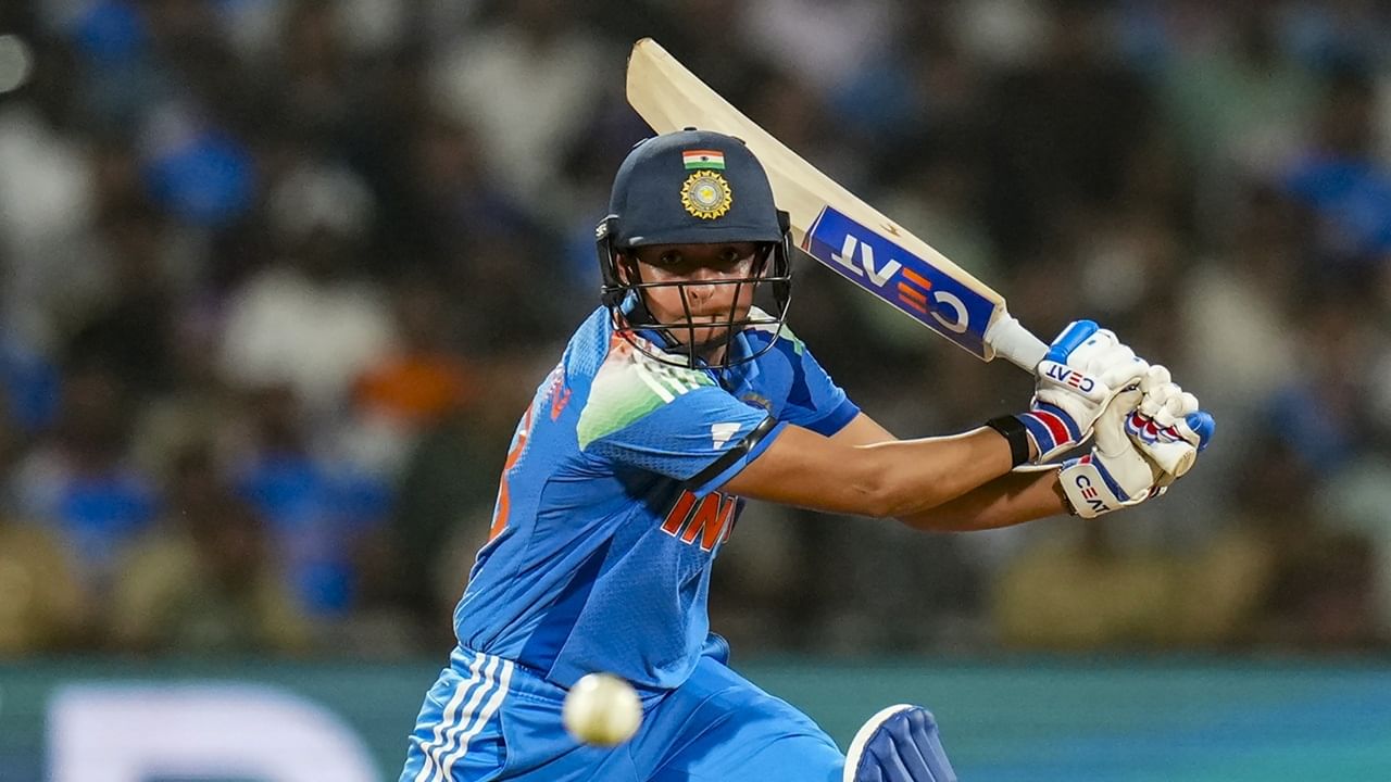 115 പന്തിലായിരുന്നു നേട്ടം. താരത്തിന്റെ കരിയറിലെ ഏറ്റവും മികച്ച പ്രകടനവും ഇതാണ്. 2017ലെ തനിയാവര്‍ത്തനമെന്ന് പറയാനെങ്കിലും, ഇത്തവണ ഓസീസിനെതിരെ താരം തന്റെ പ്രഹരശേഷി പുറത്തെടുത്തു (Image Credits: PTI)