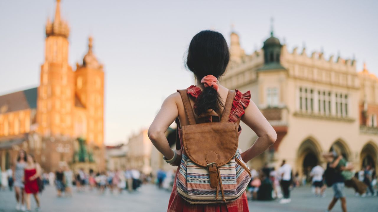 Study Abroad: 28 ലക്ഷം രൂപയുടെ സ്‌കോളർഷിപ്പ്, അതും ഓസ്‌ട്രേലിയയിൽ; ആർക്കെല്ലാം അപേക്ഷിക്കാം?