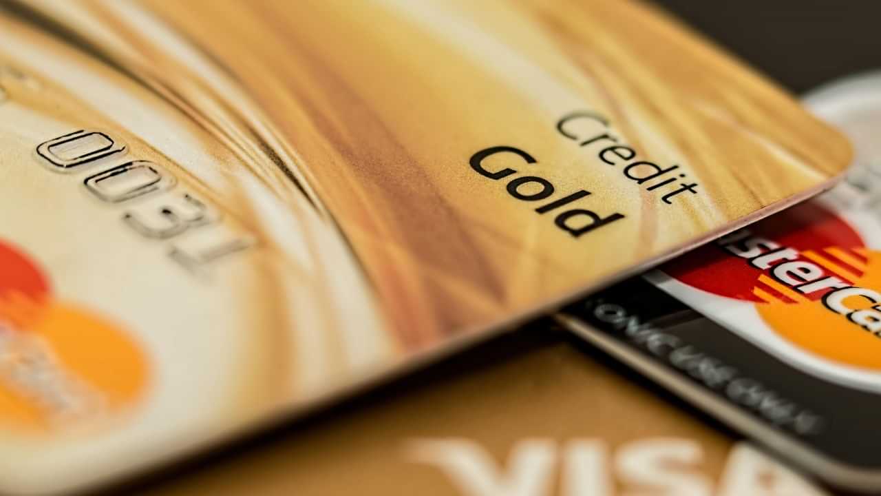 Credit Score: ക്രെഡിറ്റ് സ്കോർ വേഗത്തിൽ കുറയുന്നുണ്ടോ; ഈ കാര്യങ്ങൾ ശ്രദ്ധിക്കുക Credit Score: ക്രെഡിറ്റ് സ്കോർ വേഗത്തിൽ കുറയുന്നുണ്ടോ; ഈ കാര്യങ്ങൾ ശ്രദ്ധിക്കുക