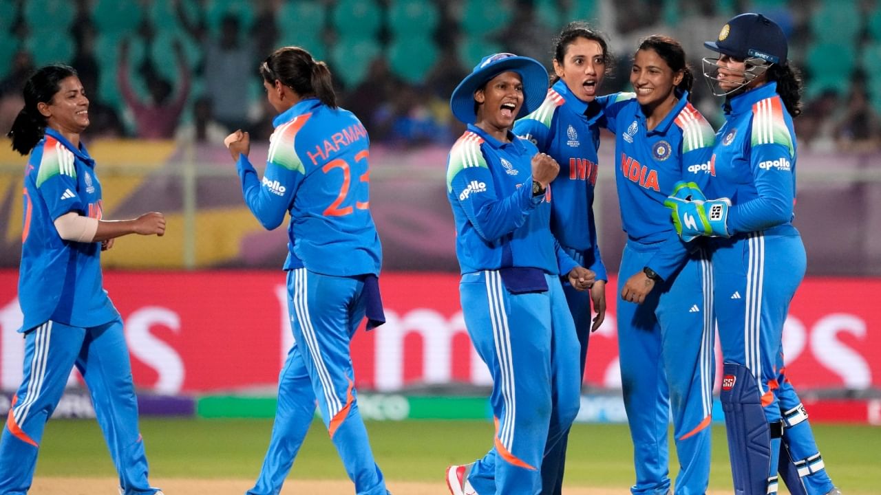 Womens ODI World Cup 2025: ഇന്ത്യക്ക് വീണ്ടും ടോസ് നഷ്ടം; ഓസ്ട്രേലിയക്കെതിരായ നിർണായക മത്സരത്തിൽ ബാറ്റ് ചെയ്യും