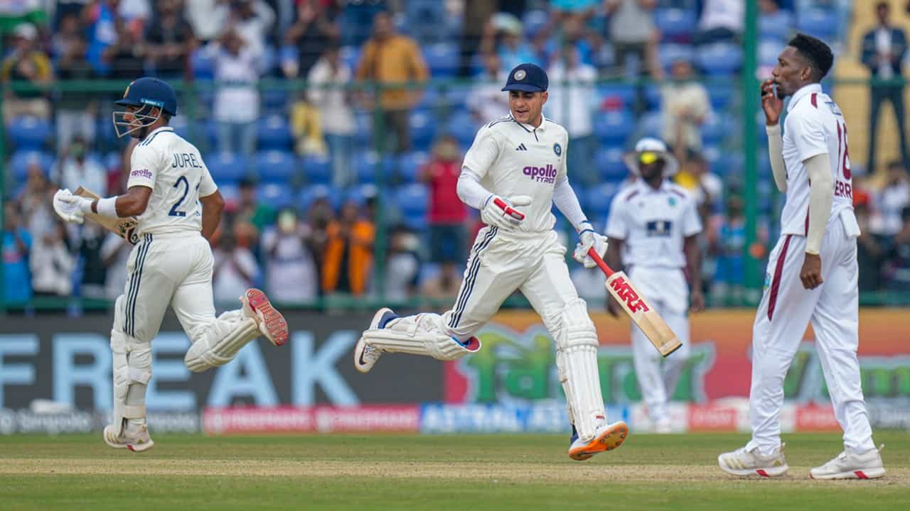 India vs West Indies: ഇന്നിങ്സ് ജയം ലക്ഷ്യമിട്ട് ഇന്ത്യ, കൂറ്റന് സ്കോറില് ഡിക്ലയര് ചെയ്തു India vs West Indies: ഇന്നിങ്സ് ജയം ലക്ഷ്യമിട്ട് ഇന്ത്യ, കൂറ്റന് സ്കോറില് ഡിക്ലയര് ചെയ്തു