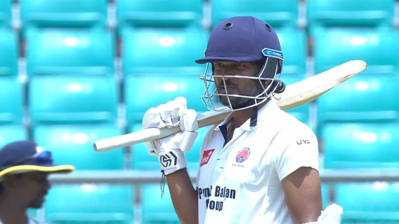 Ranji Trophy 2025: സക്സേന ഇന്ത്യൻ ടീമിൽ കളിക്കാത്തത് അതിശയമെന്ന് കമൻ്റേറ്റർ; നമ്മളായിരുന്നു മുൻ സെലക്ടർമാരെന്ന് സഹ കമൻ്റേറ്റർ Ranji Trophy 2025: സക്സേന ഇന്ത്യൻ ടീമിൽ കളിക്കാത്തത് അതിശയമെന്ന് കമൻ്റേറ്റർ; നമ്മളായിരുന്നു മുൻ സെലക്ടർമാരെന്ന് സഹ കമൻ്റേറ്റർ