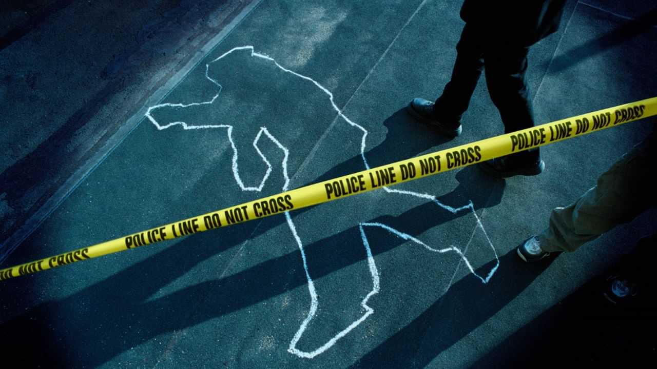 Jharkhand Insurance Fraud: അപകടത്തിൽ മരിച്ചെന്ന് മൊഴി; ഇൻഷുറൻസ് തുകയ്ക്ക് വേണ്ടി ഭാര്യയെ കൊലപ്പെടുത്തി, ഭർത്താവ് പിടിയിൽ Jharkhand Insurance Fraud: അപകടത്തിൽ മരിച്ചെന്ന് മൊഴി; ഇൻഷുറൻസ് തുകയ്ക്ക് വേണ്ടി ഭാര്യയെ കൊലപ്പെടുത്തി, ഭർത്താവ് പിടിയിൽ