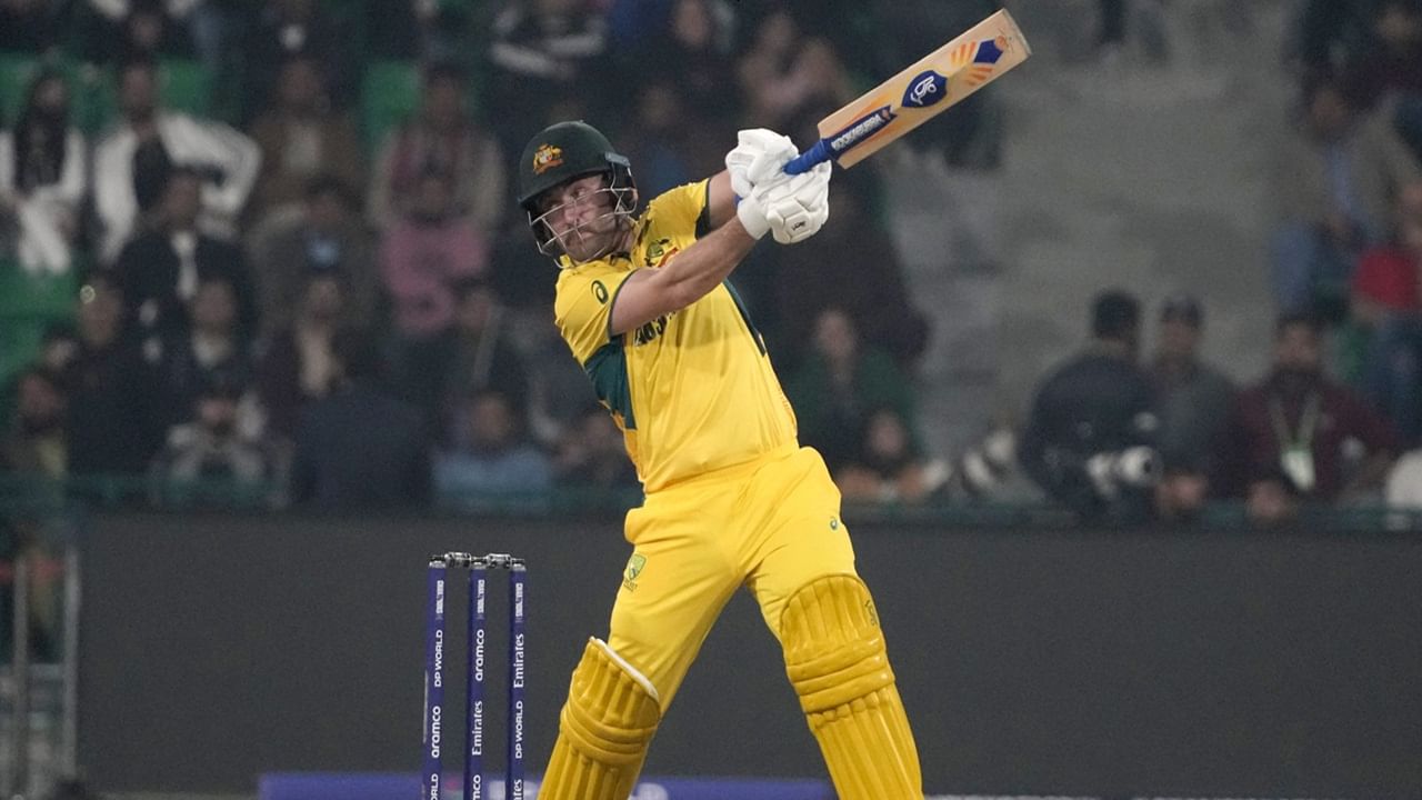 കാലിനേറ്റ പരിക്കാണ് ഇംഗ്ലിസിന് തിരിച്ചടിയായത്. സിഡ്‌നിയിൽ നടക്കുന്ന മൂന്നാം ഏകദിനത്തിൽ ഇംഗ്ലിസ് തിരിച്ചെത്തിയേക്കും. പരിശീലനത്തിനിടെയാണ് താരത്തിന് പരിക്കേറ്റത്  (Image Credits: PTI)