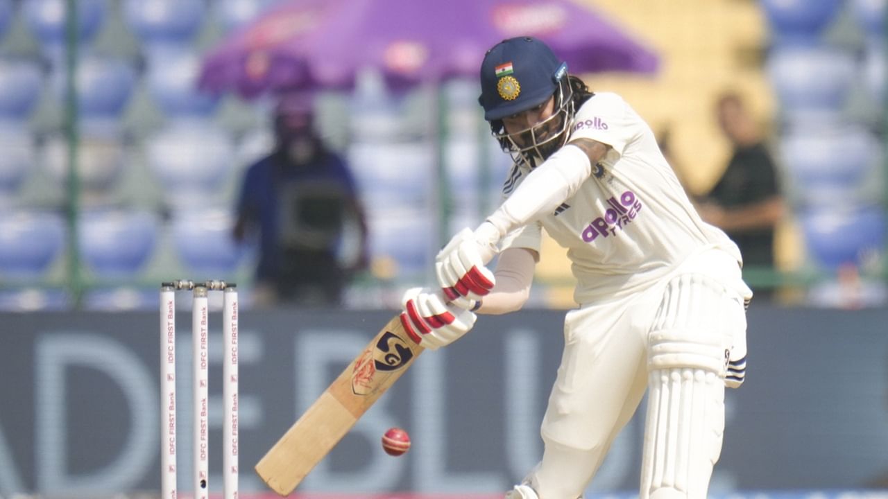 രാഹുലിന് മുമ്പ് ആറു ഇന്ത്യന് താരങ്ങള് മാത്രമാണ് ലോക ടെസ്റ്റ് ചാമ്പ്യന്ഷിപ്പില് രണ്ടായിരം തികച്ചത്. 2731 റണ്സുമായി ഋഷഭ് പന്താണ് ഇന്ത്യക്കാരില് മുന്നില്. രോഹിത് ശര്മ, വിരാട് കോഹ്ലി, രവീന്ദ്ര ജഡേജ, യശ്വസി ജയ്സ്വാള്, ശുഭ്മാന് ഗില് എന്നിവരും ഈ നേട്ടം സ്വന്തമാക്കിയിട്ടുണ്ട്. 6080 റണ്സെടുത്ത ജോ റൂട്ടാണ് എല്ലാ താരങ്ങളിലും മുന്നില് (Image Credits: PTI)