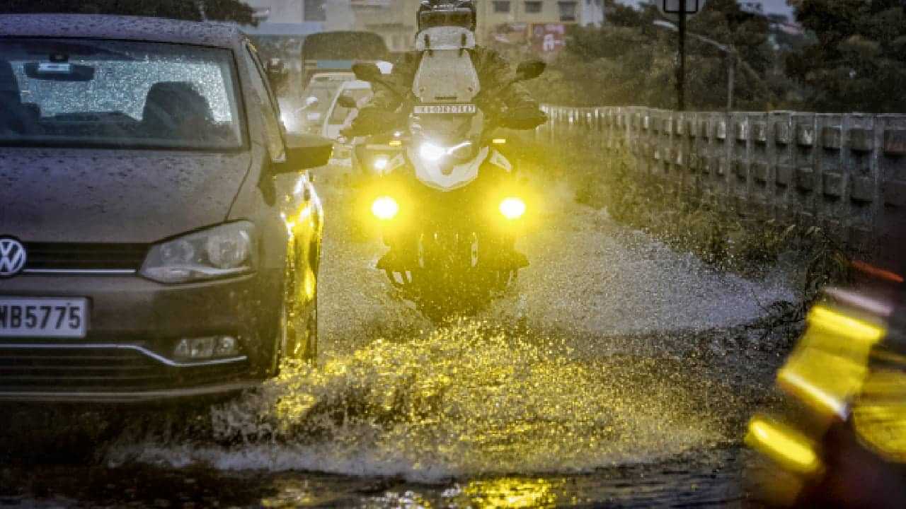 Kerala Rain Alert Update: അറബിക്കടലിൽ തീവ്ര ന്യൂനമർദ്ദത്തിന് സാധ്യത; അടുത്ത 24 മണിക്കൂർ നിർണായകം; ജനങ്ങള്‍ക്ക് ജാഗ്രതാ നിര്‍ദേശം!