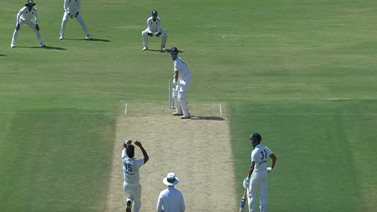 Ranji Trophy 2025-26: കാര്യവട്ടത്ത് ‘പൂജ്യ’മഴ, മഹാരാഷ്ട്രയുടെ ടോപ് ഓര്‍ഡര്‍മാര്‍ക്കെല്ലാം ‘സീറോ അക്കൗണ്ട്’; കേരളം പണി തുടങ്ങി