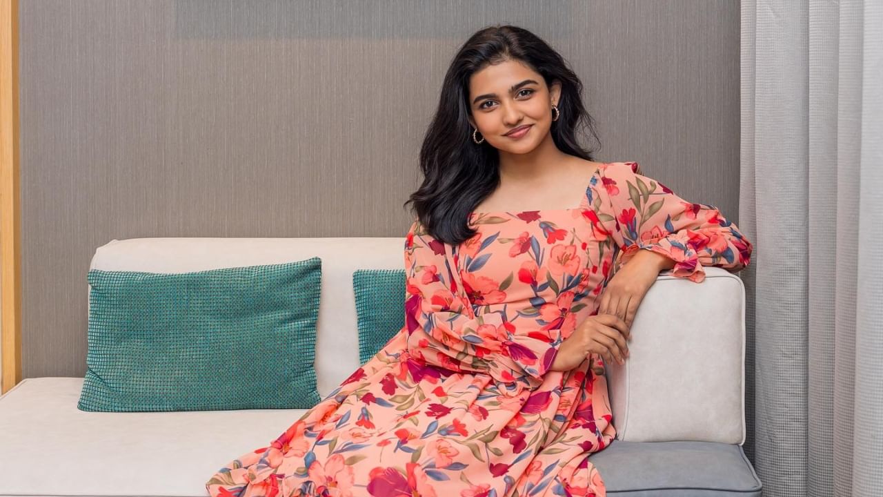 Mamitha Baiju: മമിത ബൈജുവിന് 15 കോടി രൂപ ശമ്പളമുണ്ടോ?; ആദ്യമായി തുറന്നുപറഞ്ഞ് നടി