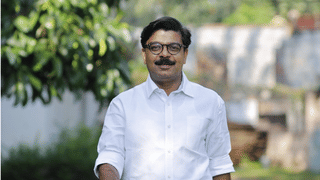 Kerala Rain Alert: മഴയുണ്ടേ… കുടയെടുക്കാൻ മറക്കണ്ട! സംസ്ഥാനത്ത് ഒറ്റപ്പെട്ട ശക്തമായ മഴ തുടരും, യെലോ അലർട്ട്