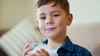 Earbuds using Issues: ഇയർ ബഡ് ഉപയോ​ഗവും മുഖക്കുരു കൂടുന്നതും തമ്മിലെന്താ ബന്ധം…. വിദഗ്ധർ ഉത്തരം നൽകുന്നു