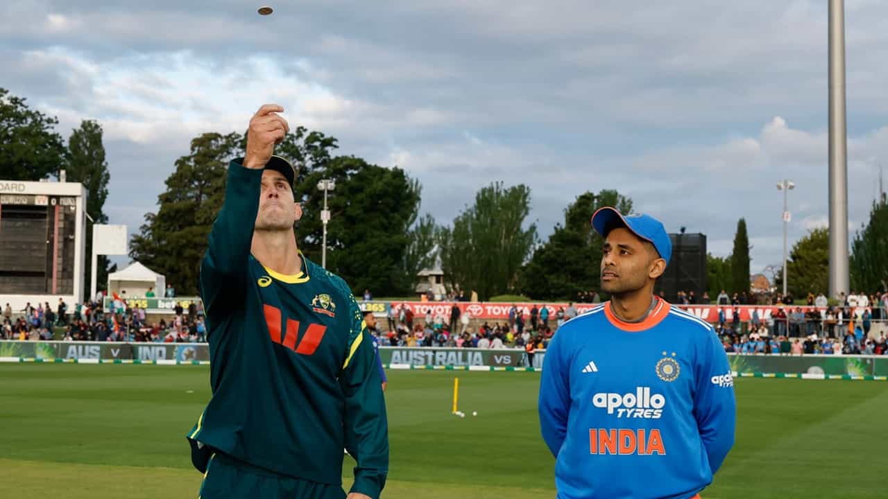 India vs Australia: ടോസ് ഭാഗ്യം തുണച്ചത് ആതിഥേയരെ; ഓസ്‌ട്രേലിയ ബൗളിങ് തിരഞ്ഞെടുത്തു