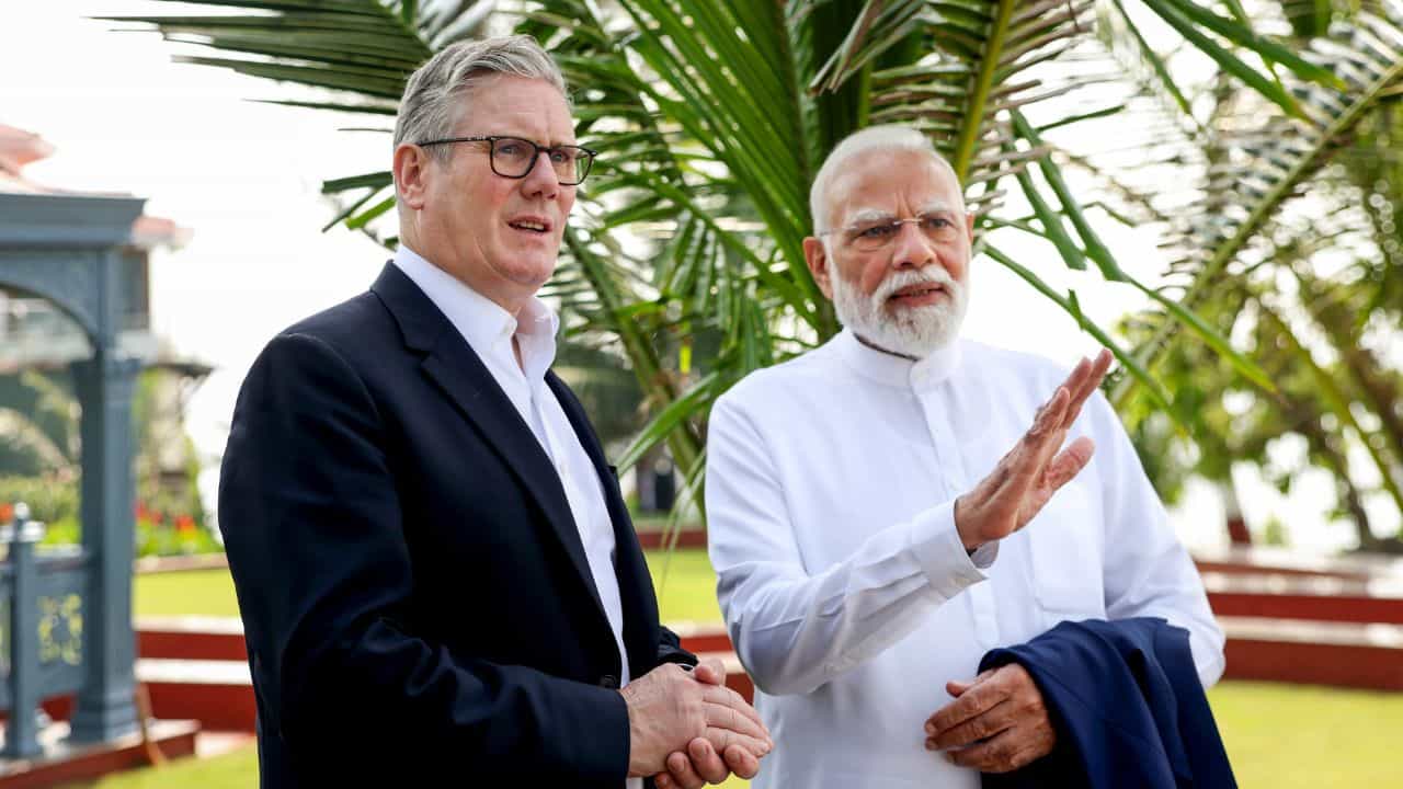 Modi-Keir Starmer: ഒമ്പത് സര്‍വകലാശാലകള്‍, പ്രതിരോധ മേഖലയില്‍ കരുത്തുറ്റ പങ്കാളിത്തം; മോദി-സ്റ്റാര്‍മര്‍ ചര്‍ച്ചകളിങ്ങനെ